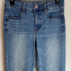 American Eagle Outfitters Hi-Rise Jegging